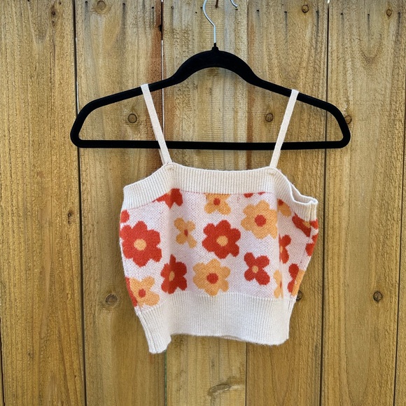 HYFVE Floral Knit Crop Top Size Small - Picture 2 of 5